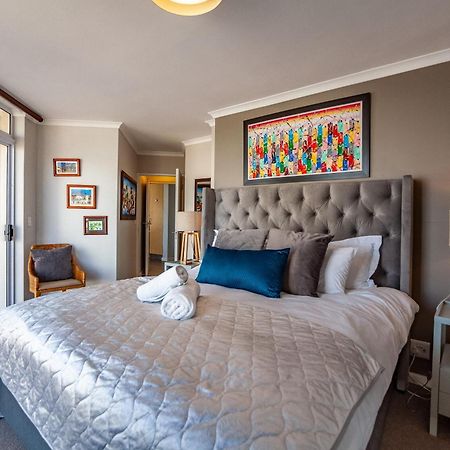 Luxury Ocean View Beachfront 2 Bed Apartment -206 The Waves, Blouberg, Cape Town โบลแบร์กสตรานด์ ภายนอก รูปภาพ