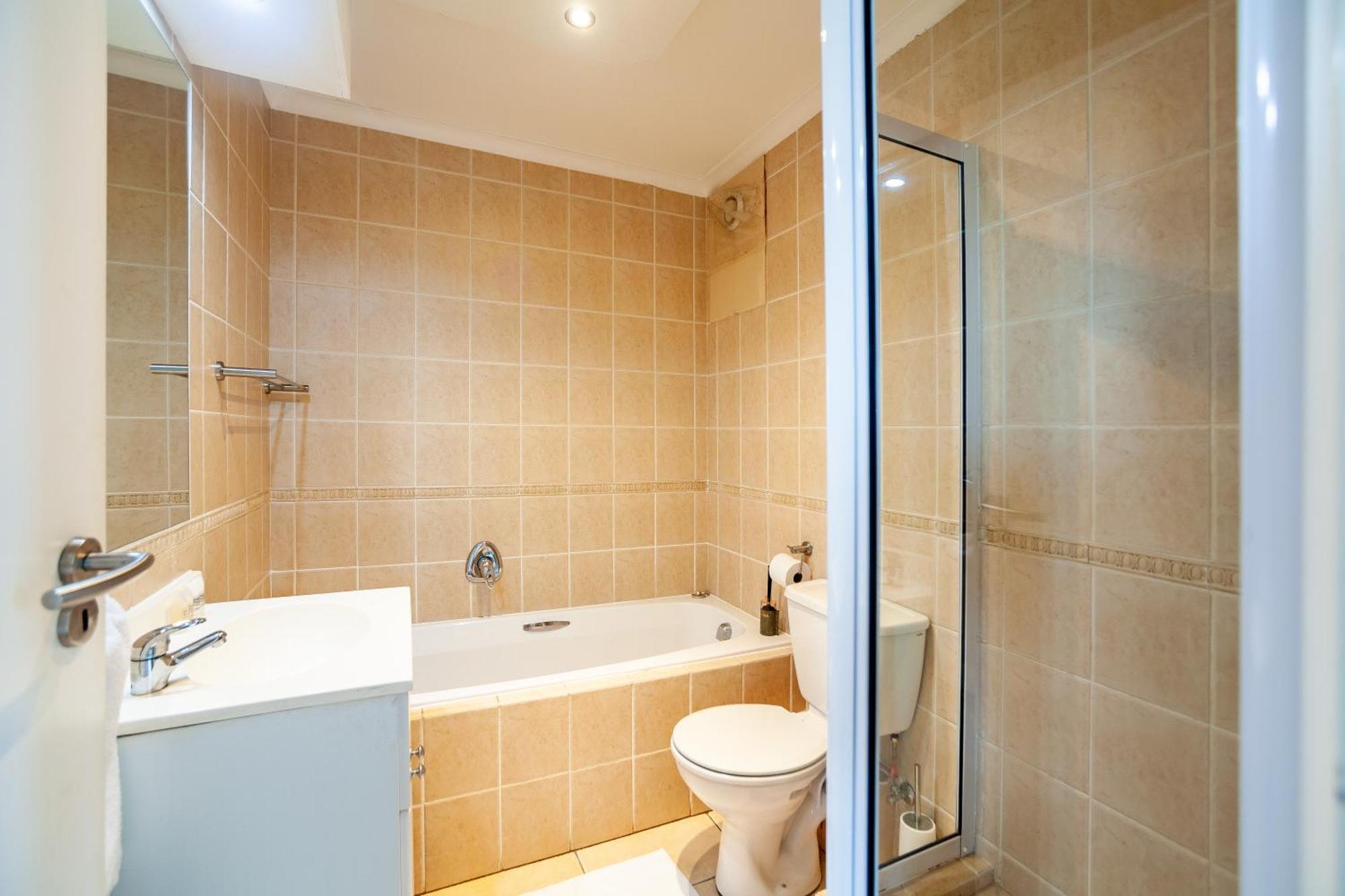 Luxury Ocean View Beachfront 2 Bed Apartment -206 The Waves, Blouberg, Cape Town โบลแบร์กสตรานด์ ภายนอก รูปภาพ